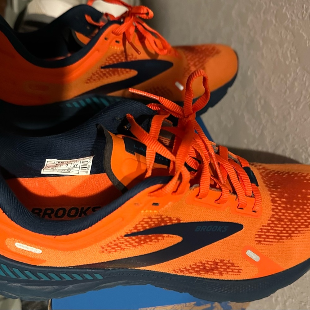 Mens Brooks Launch GTS size 9 running shoes